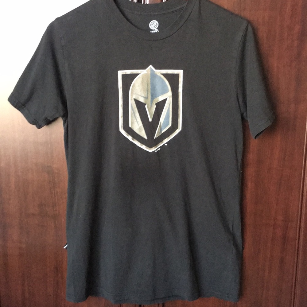 Las Vegas Knights tee official NHL size m 38/40